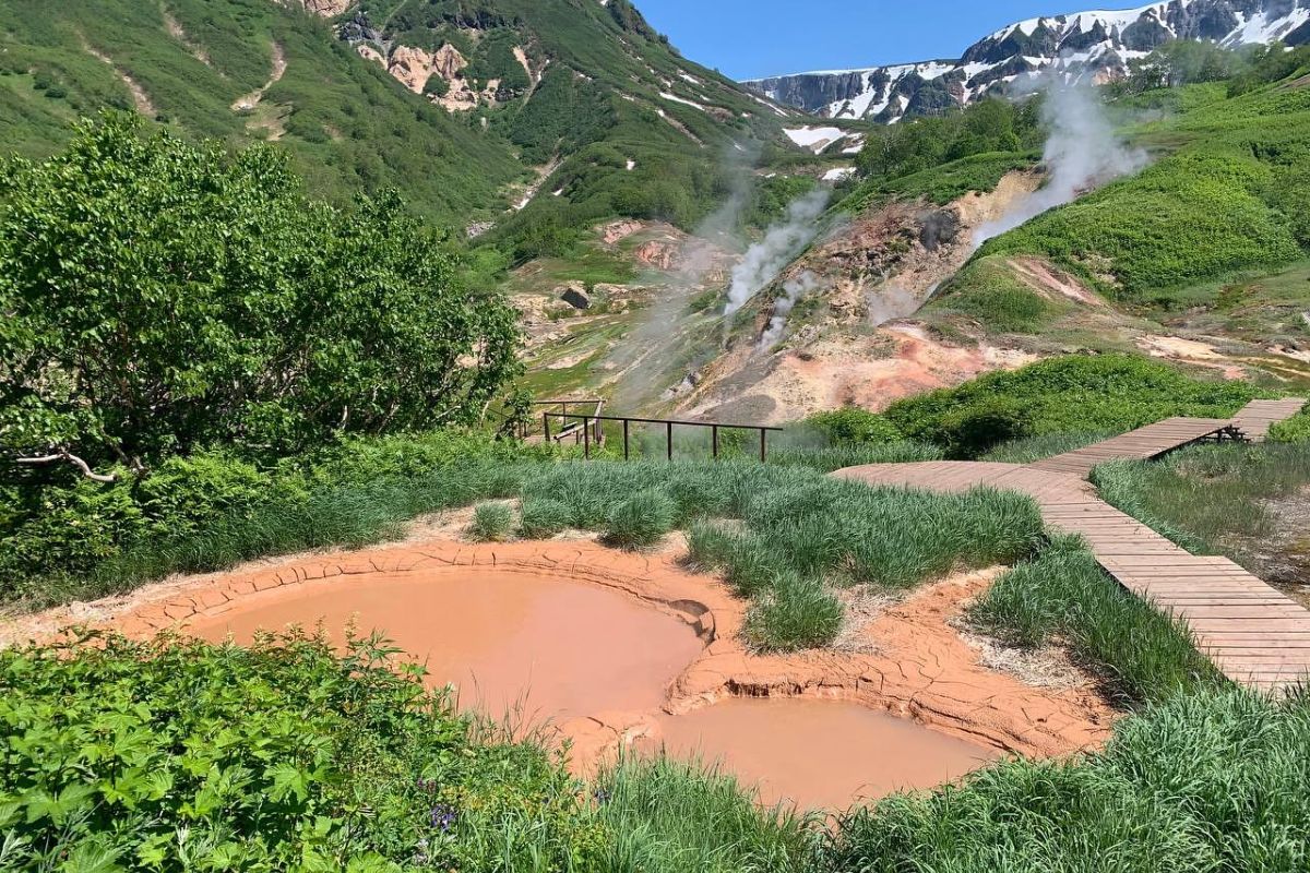 Долина гейзеров вертолетная экскурсия