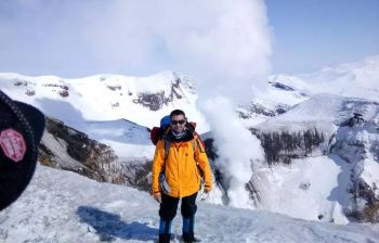 Вулкан Горелый на снегоходе