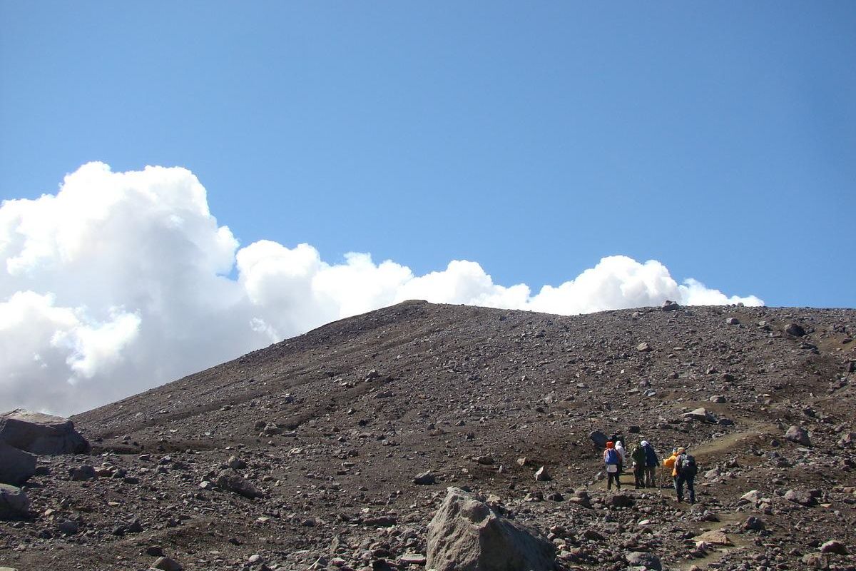 Восхождение на вулкан Горелый
