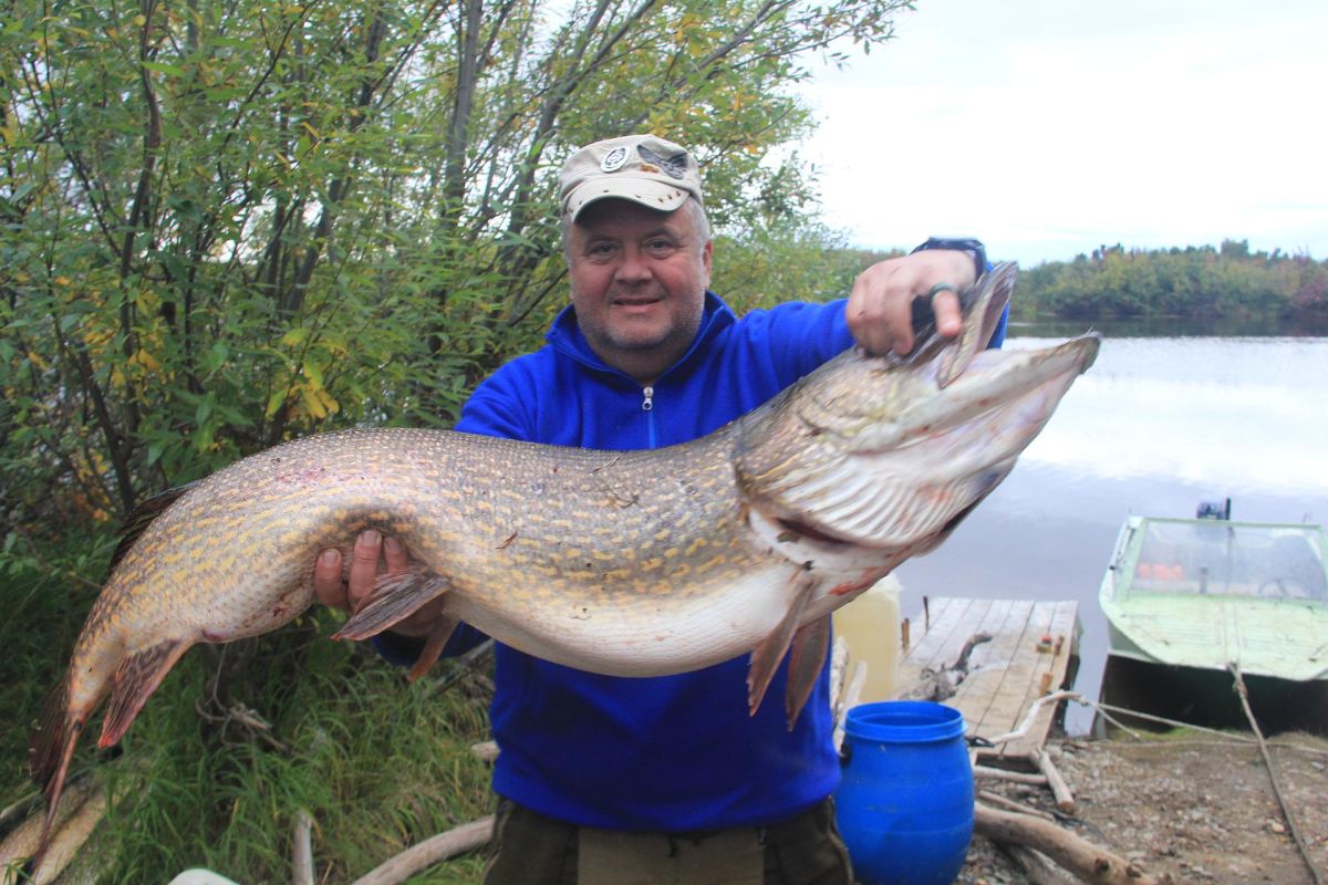 Озеро Красное – трофейная рыбалка в центральной Чукотке