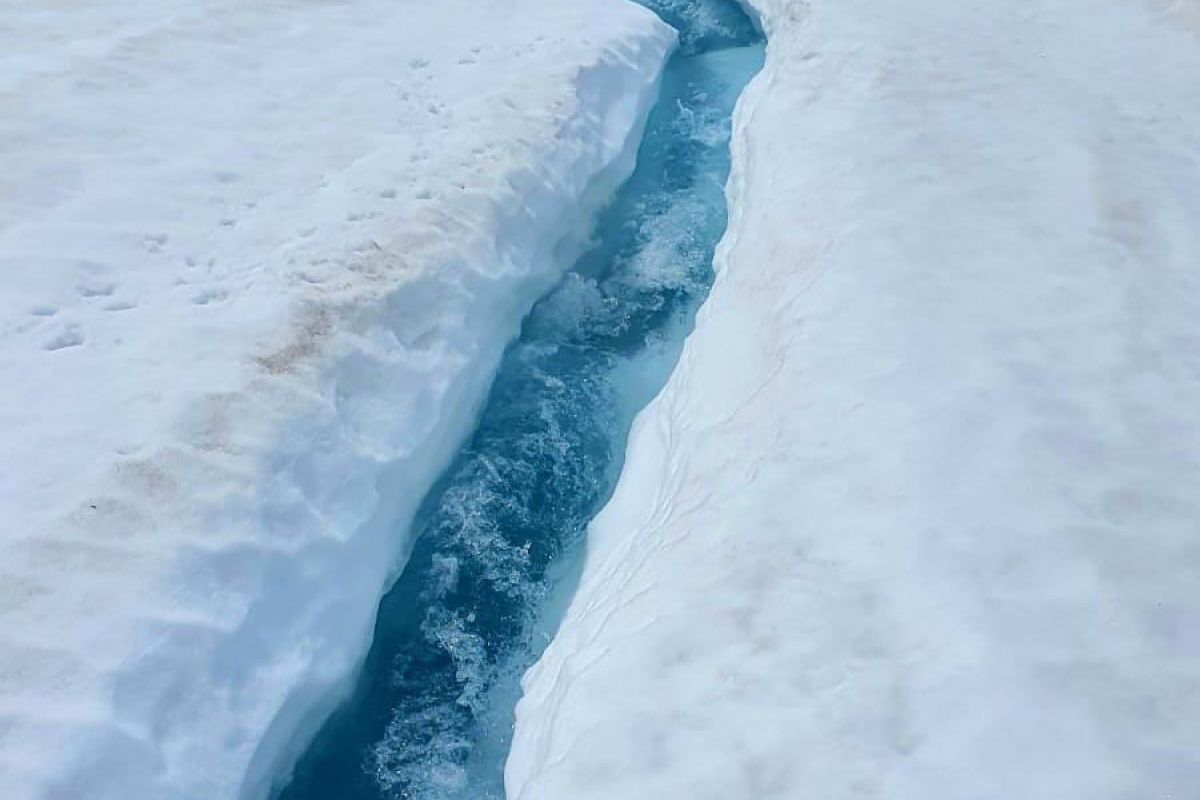 Влукан Горелый + вулкан Мутновский за один день на снегоходе