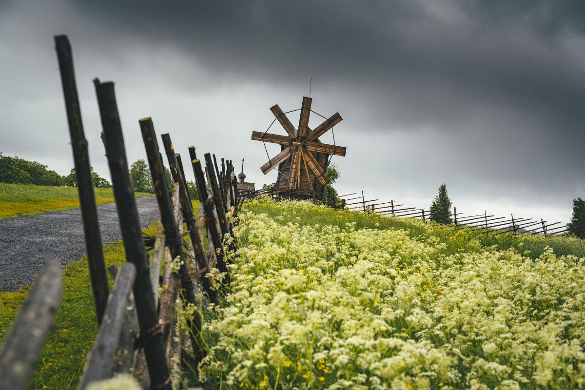 На джипах к острову Кижи и вулкану Гирвас