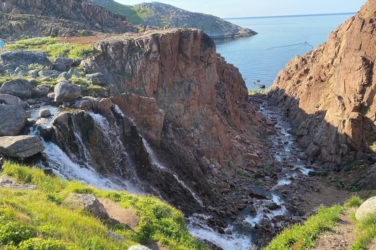 Горы. Море. Водопады (пешая прогулка)