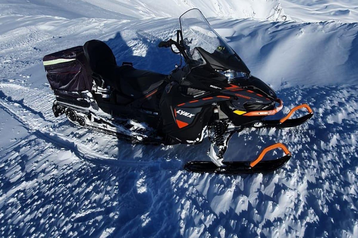 Влукан Горелый + вулкан Мутновский за один день на снегоходе