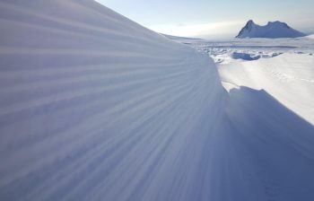 Вся мощь вулканов. Снегоходный тур повышенной комфортности.