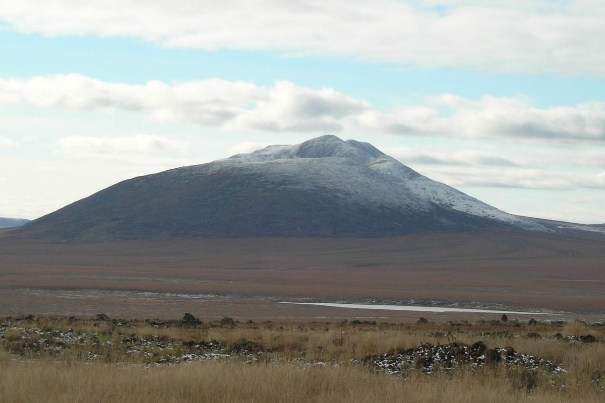 Прогулка по древнему вулкану (г. Анадырь, гора Дионисия), дневной тур