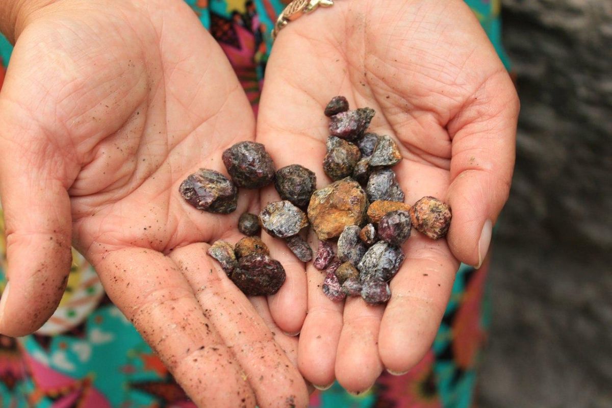 Жемчужина Приладожья: Ладожские шхеры, Сортавала, водопад Белые Мосты (Юканкоски)