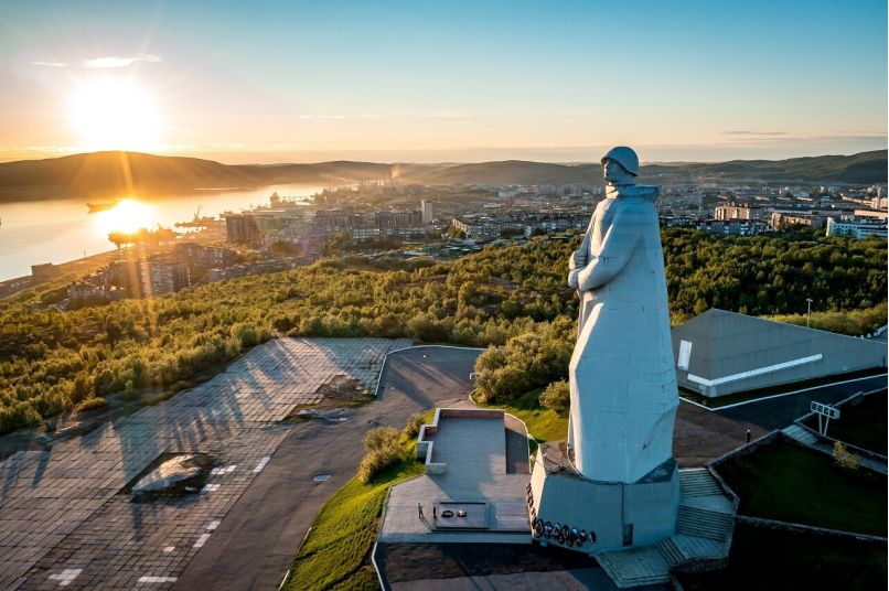 Памятник защитникам Советского Заполярья в годы ВОВ