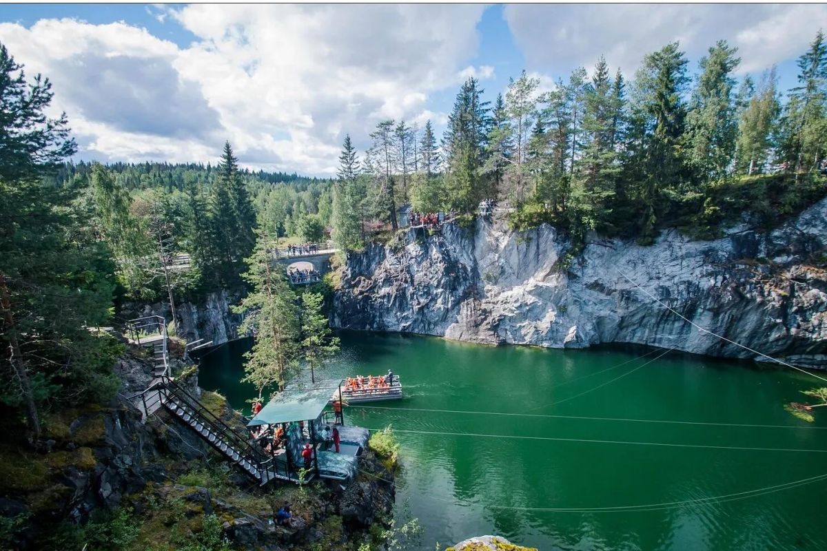 Экскурсия в мраморный каньон "Рускеала"