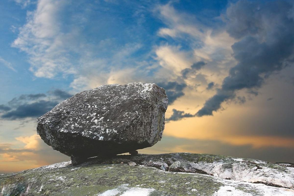 Джип-тур «Мистическая гора Воттоваара – озеро Пизанец»