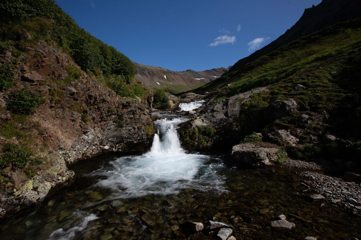 Вдыхай лето. Летний тур на Камчатку с PEAK 3'456
