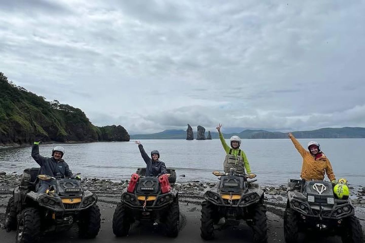 Вдыхай лето. Летний тур на Камчатку с PEAK 3'456