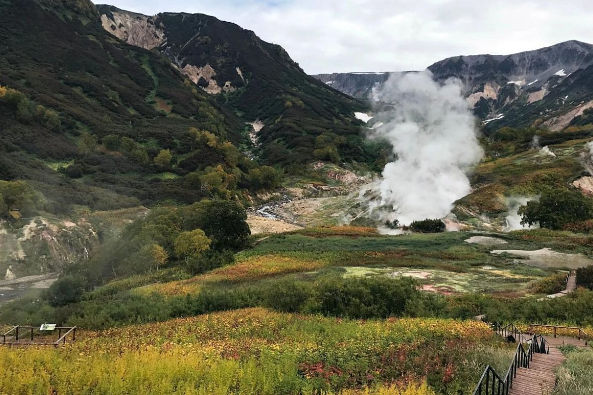 В Долину Гейзеров и Налычевские источники на вертолете