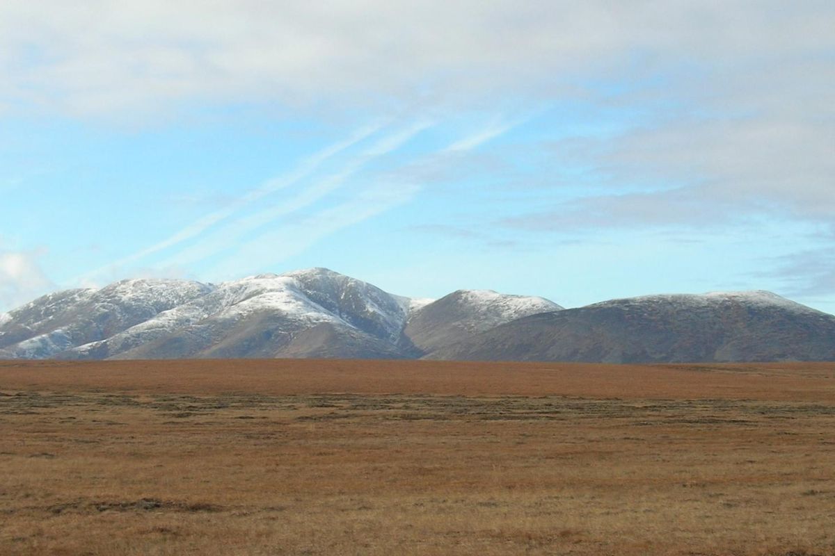 Прогулка по древнему вулкану (г. Анадырь, гора Дионисия), тур с ночёвкой