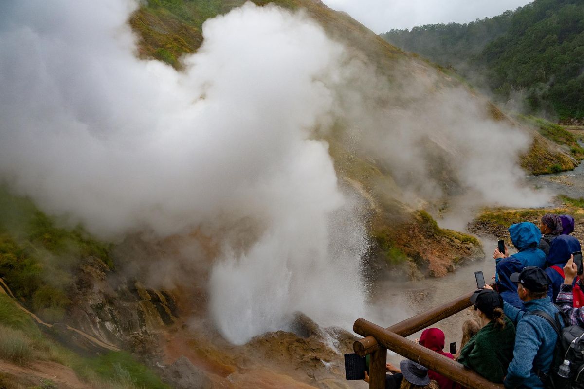 Долина гейзеров вертолетная экскурсия