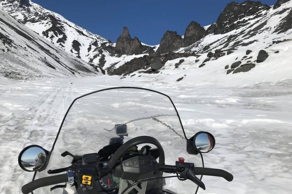 На снегоходах к Дачным термальным источникам (Мини долина гейзеров), 1 день