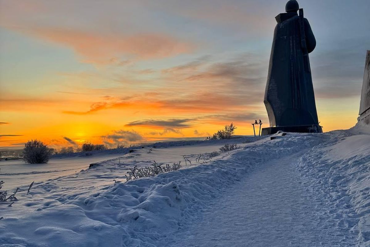 Снежный май