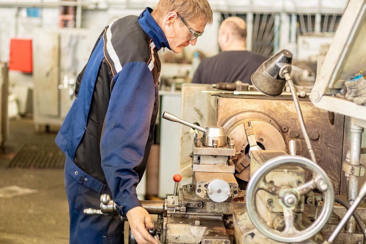 Экскурсия на Судостроительный завод