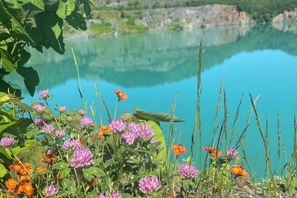 Мыс Евстафия и Голубые озера