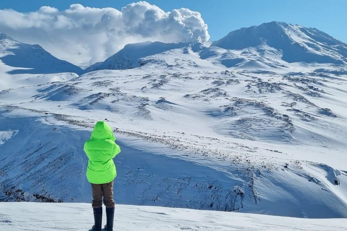 Экскурсия на вездеходе на Вилючинский перевал и Дачные источники