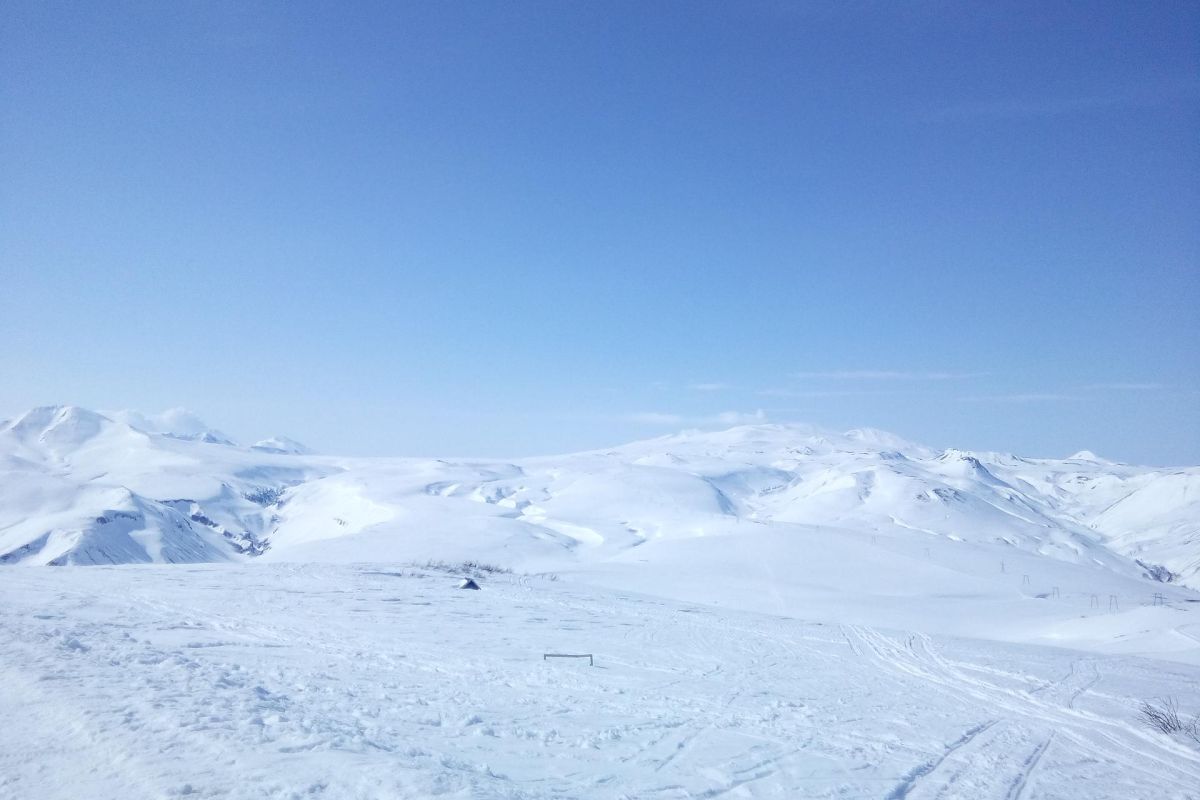 Влукан Горелый + вулкан Мутновский за один день на снегоходе