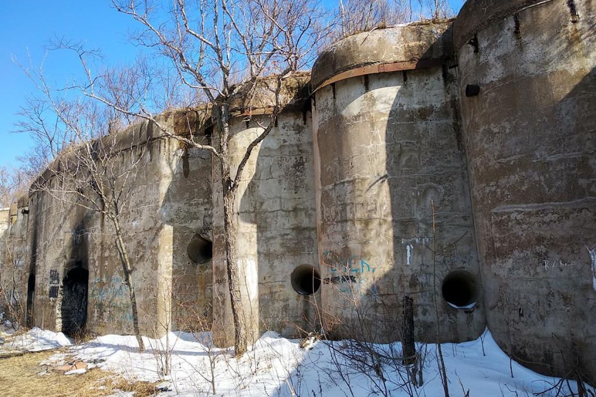 Вокруг острова Русский