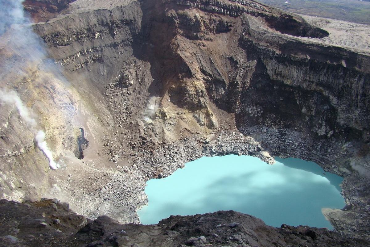 Восхождение на вулкан Горелый