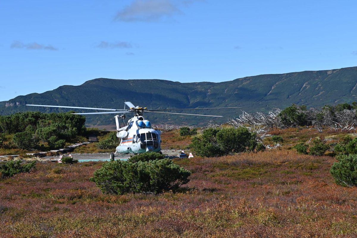 Вертолетная экскурсия в Долину Гейзеров, Узон и Налычевские источники