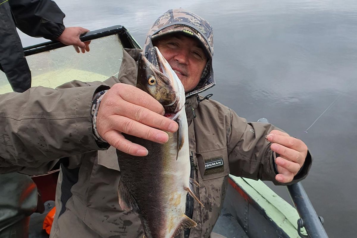 Озеро Красное – трофейная рыбалка в центральной Чукотке