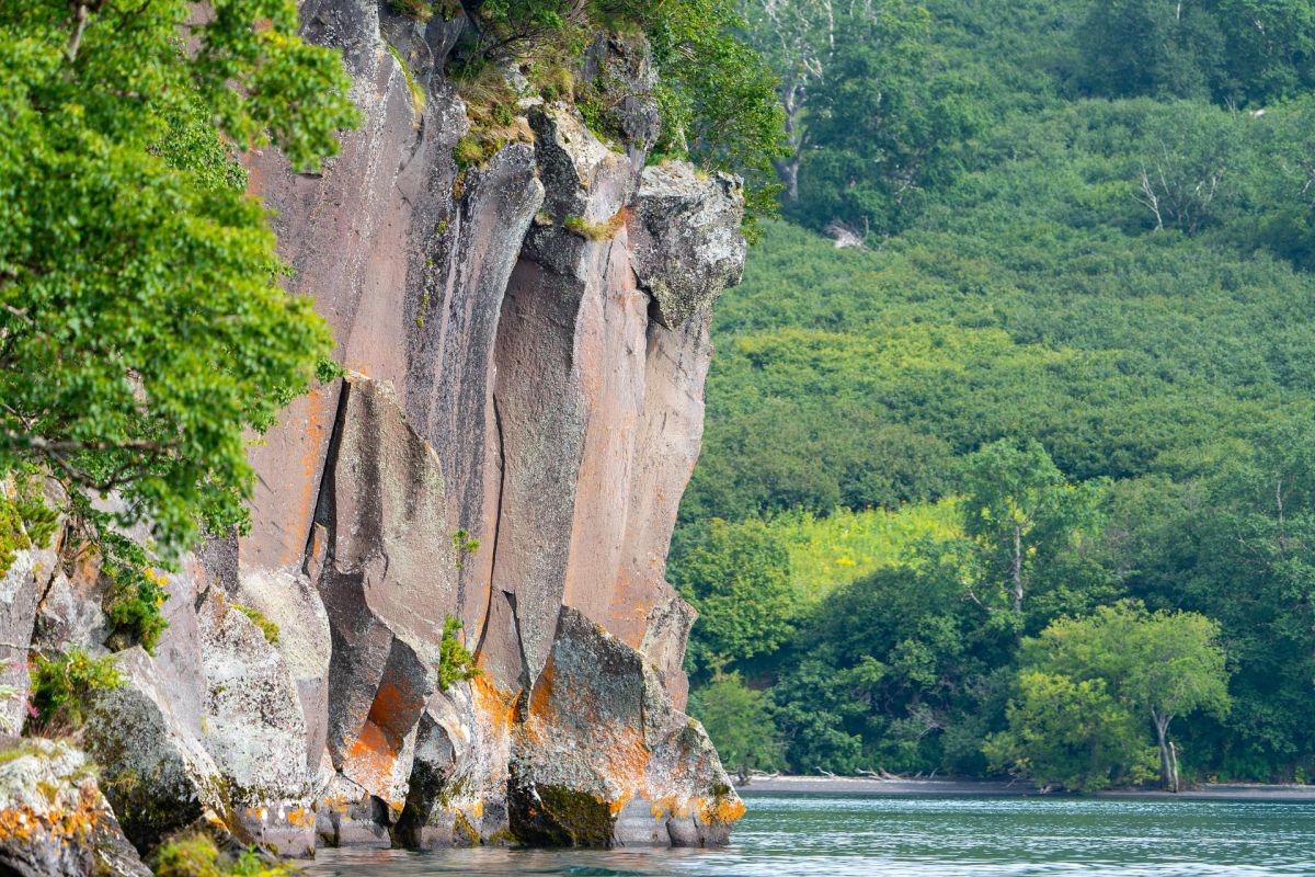 Вертолетная экскурсия на Курильское озеро, Ксудач и Ходуткинские источники