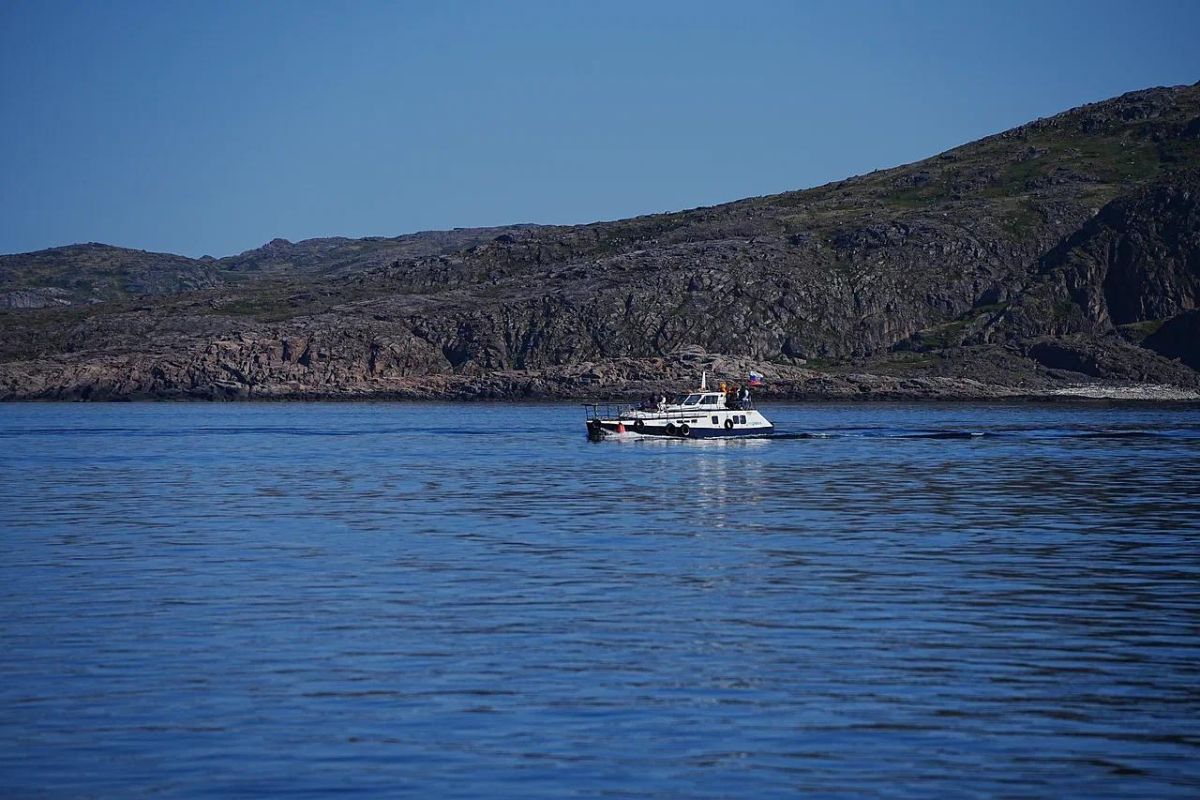 Териберка: морская прогулка в поиске китов