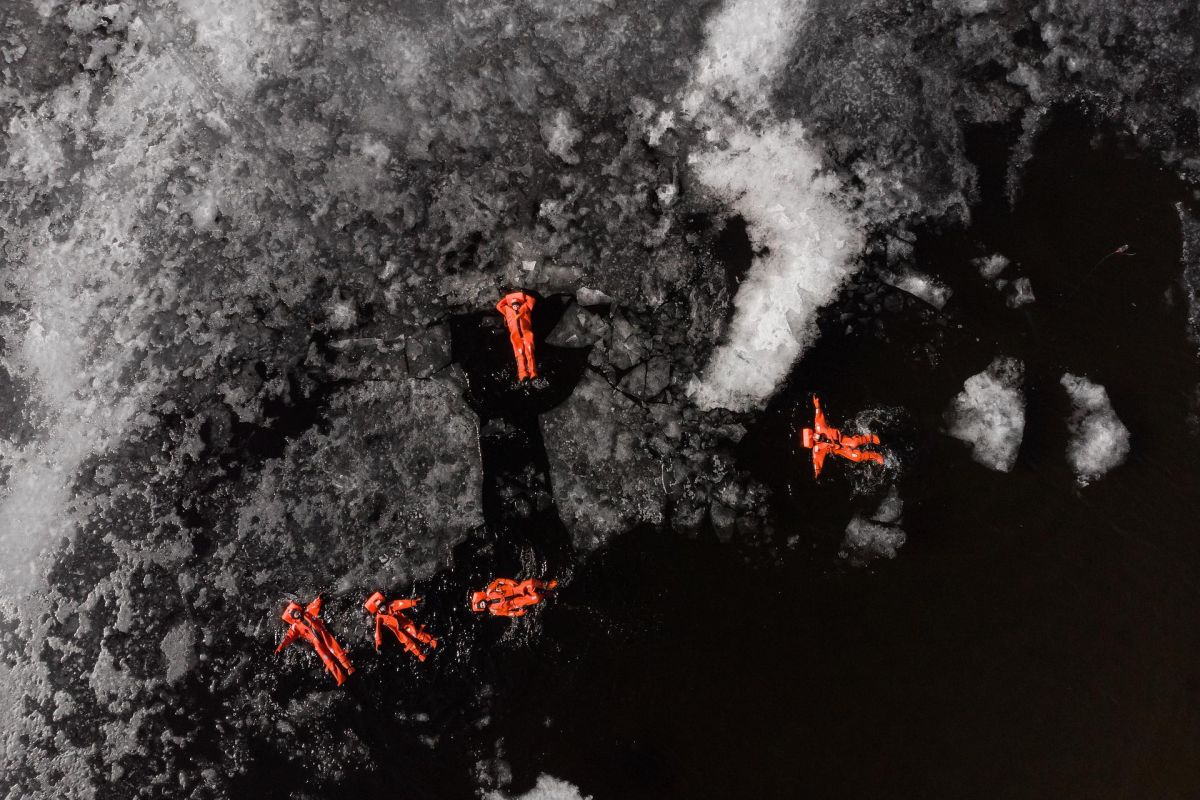 Снежный май