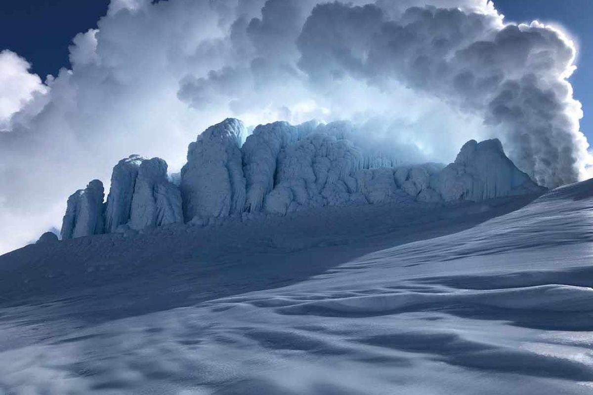 На снегоходах к Дачным термальным источникам (Мини долина гейзеров), 1 день