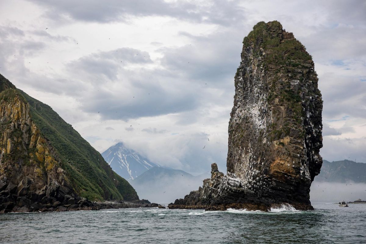 Вдыхай лето. Летний тур на Камчатку с PEAK 3'456
