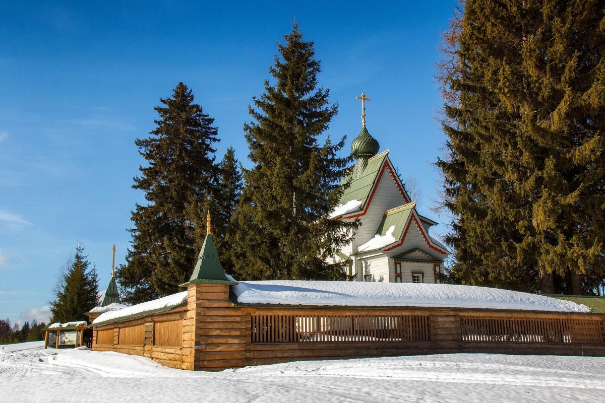 СНЕГОХОДНЫЙ ТУР "ЗАПОВЕДНОЕ КЕНОЗЕРЬЕ"