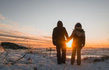 Мыс Маячный, скалы Три брата на снегоходе в нарте