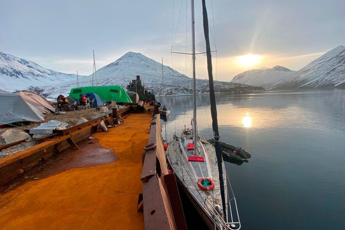 Sailing / Скитур в бухту Русская