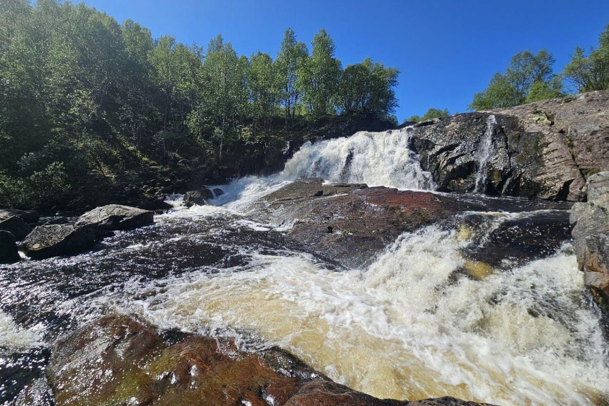 Горы. Море. Водопады (пешая прогулка)