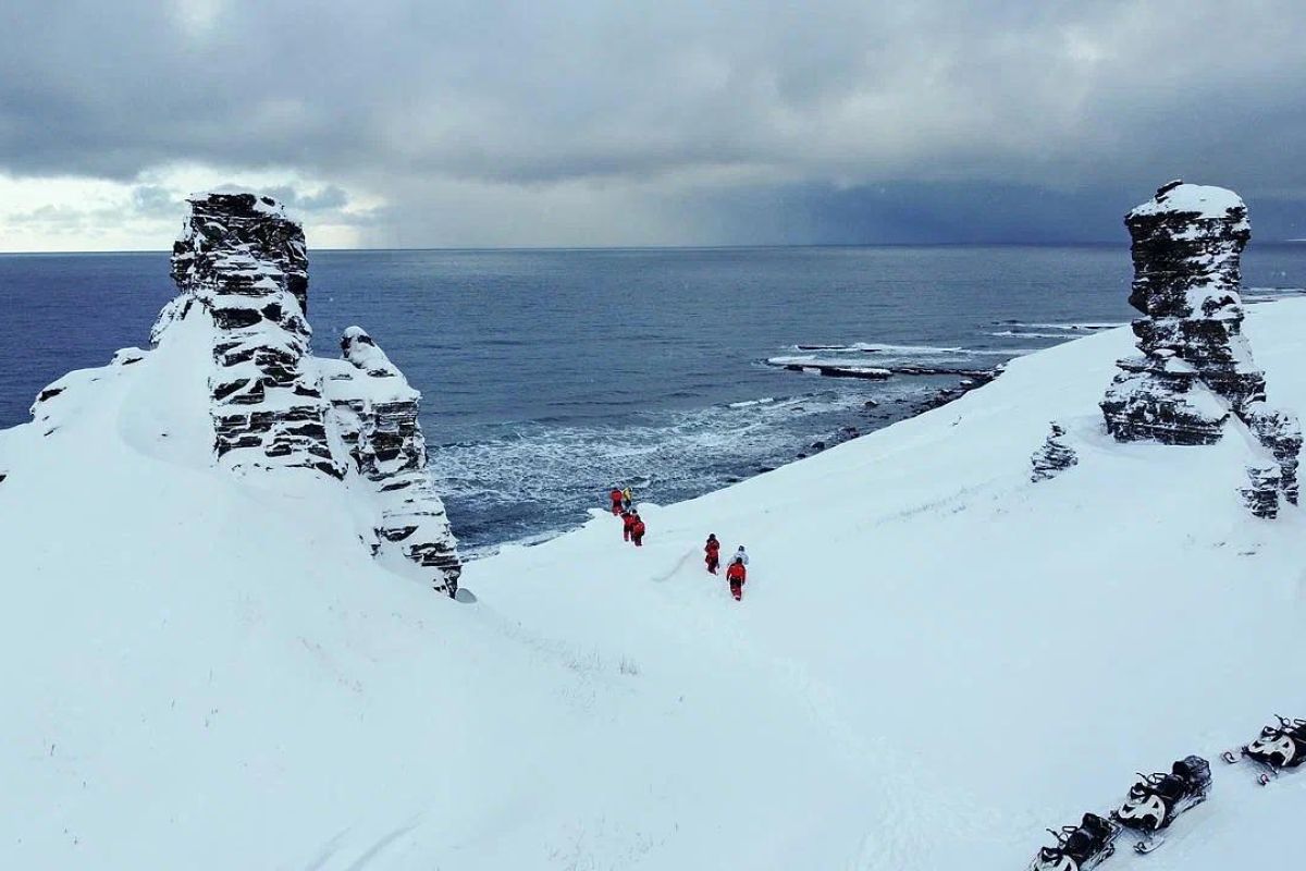 ФОРПОСТЫ СЕВЕРНОГО ЛЕДОВИТОГО