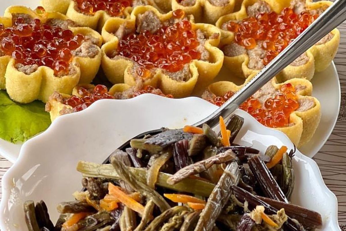 Джип-тур в «Малую Долину Гейзеров» (Дачные термальные источники) и водопад Спокойный. + Гастрономическая экскурсия «Мифы о Юколе» в корякской родовой общине «Эйвет».