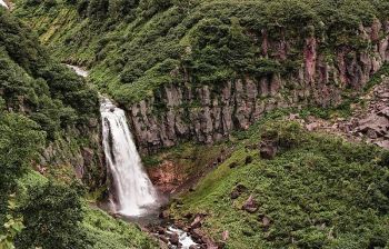 Джип-тур в «Малую Долину Гейзеров» (Дачные термальные источники) и водопад Спокойный. + Гастрономическая экскурсия «Мифы о Юколе» в корякской родовой общине «Эйвет».