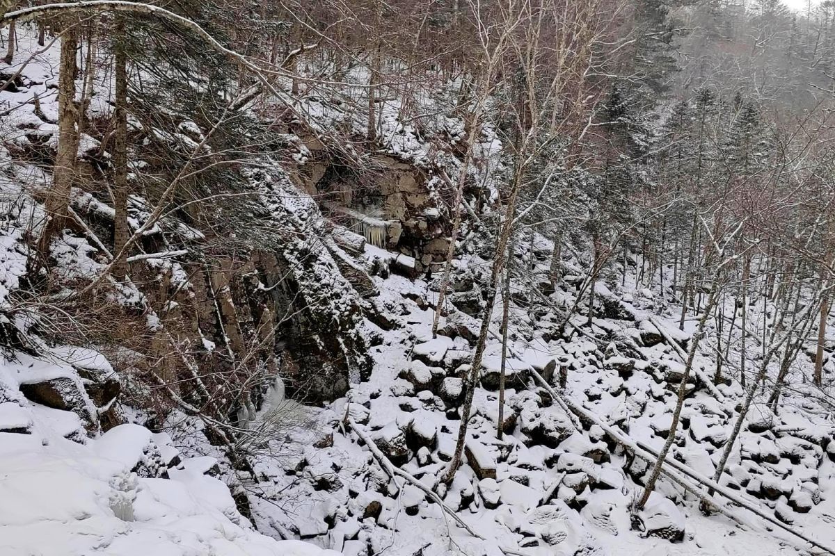 Водопад Горбатый