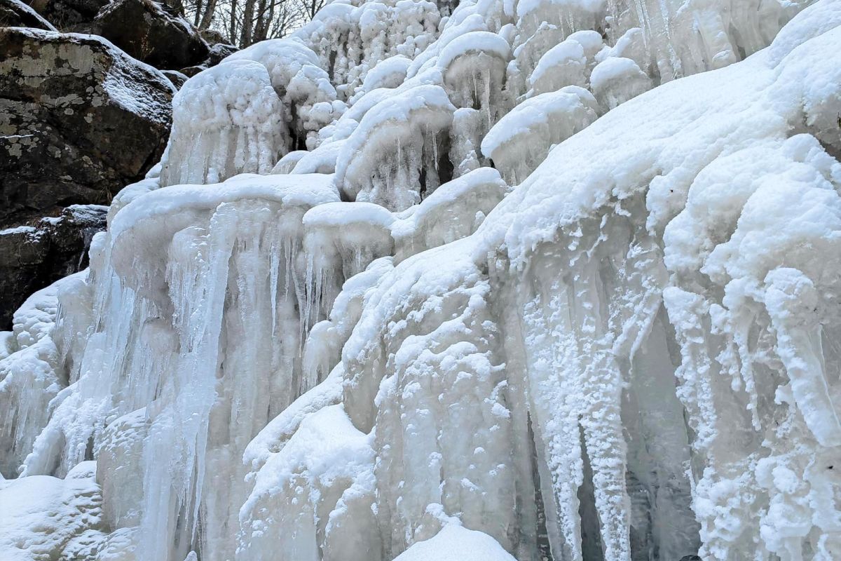 Водопад Горбатый