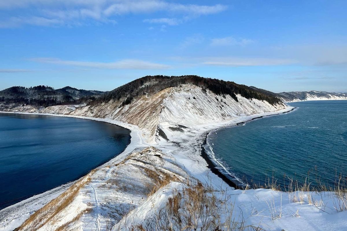 Мыс Евстафия. Снегоходы