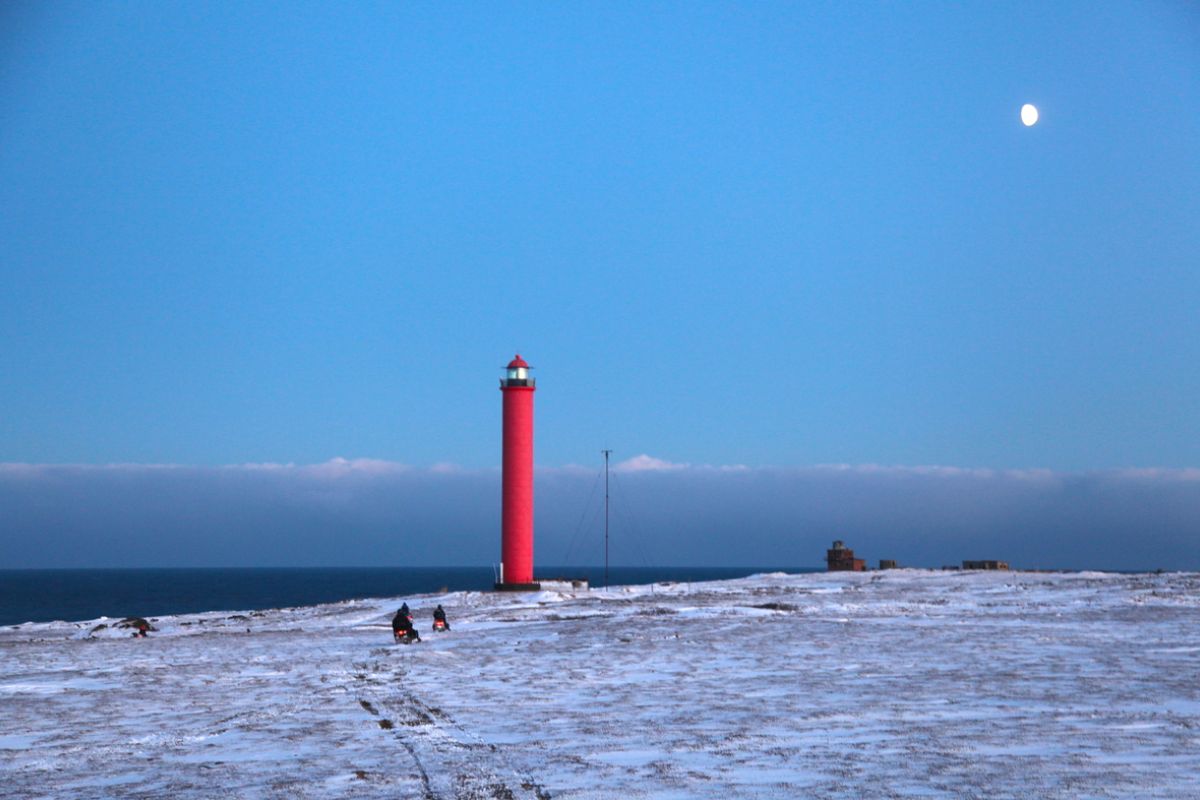 ФОРПОСТЫ СЕВЕРНОГО ЛЕДОВИТОГО